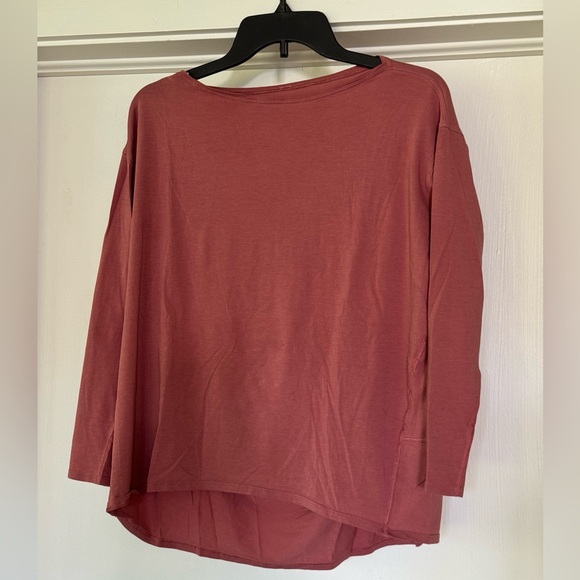 Lululemon Back in Action long sleeve top - Picture 2 of 4